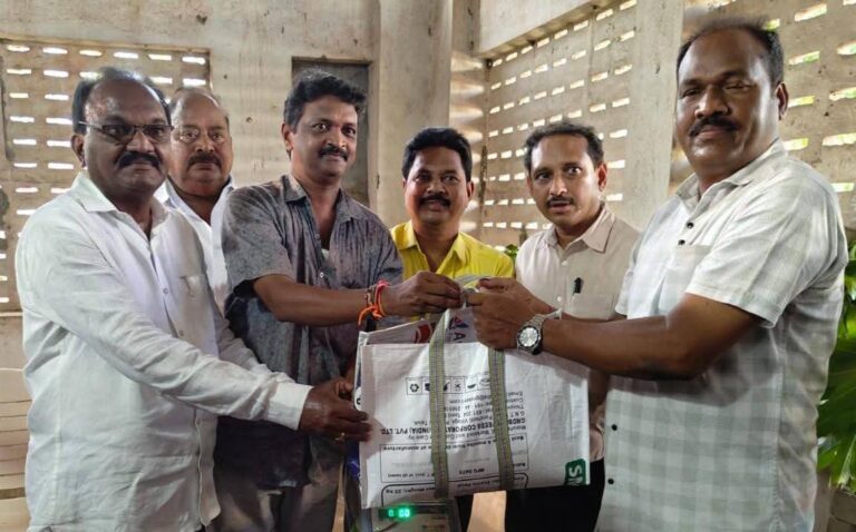 రైతు బజార్లో చౌక బియ్యం దుకాణాలు ప్రారంభం.